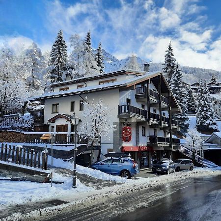 Hotel Meuble Meridiana Valtournenche Exterior photo