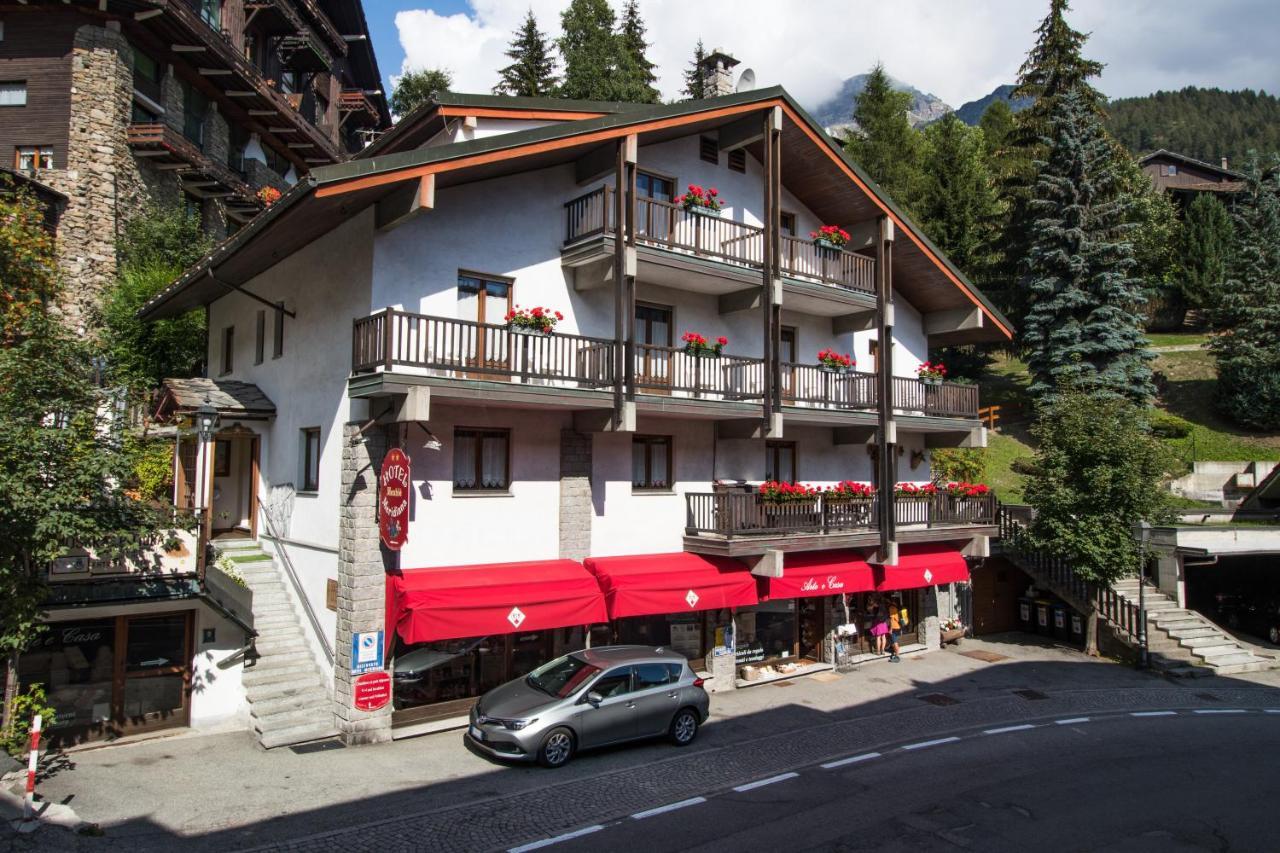 Hotel Meuble Meridiana Valtournenche Exterior photo