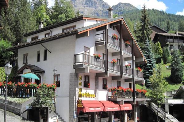 Hotel Meuble Meridiana Valtournenche Exterior photo