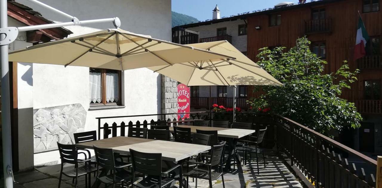 Hotel Meuble Meridiana Valtournenche Exterior photo